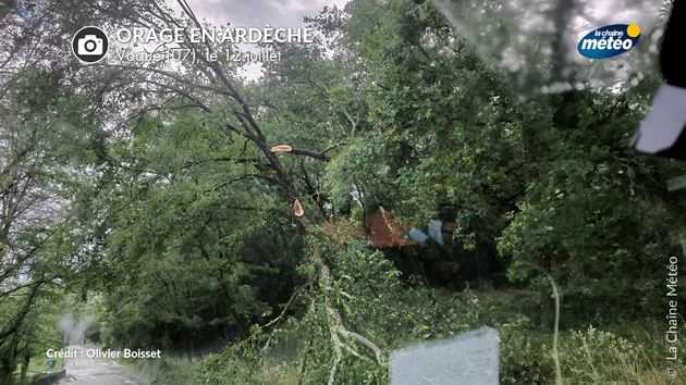 Vent violent sous orages en Ardèche Actualités France
