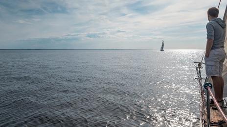 Changer de bateau : l’art délicat de savoir lâcher la barre