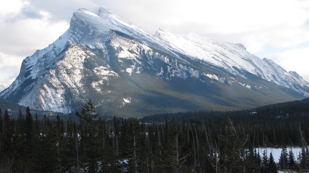 Montagne enneigée Actualités France