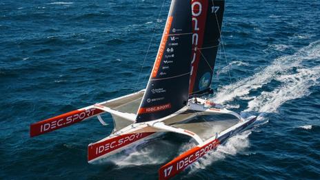 Les records les plus fous du monde du nautisme