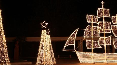 Noël sur les flots : traditions maritimes à travers le monde