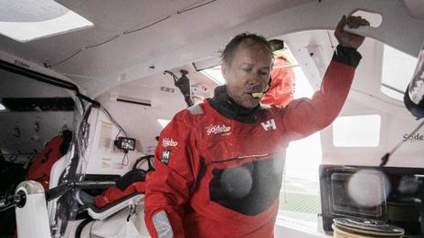 Trophée Jules Verne : Thomas Coville abandonne après une nouvelle avarie