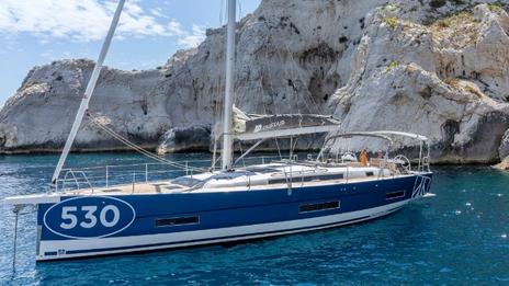 Bimini : pourquoi il devient vite indispensable sur un voilier