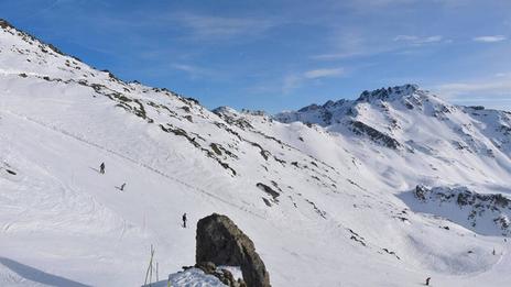 Météo et enneigement en montagne : retour de la neige sur les Pyrénées ce samedi, sur les autres massifs la semaine prochaine