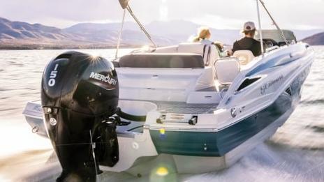 Un moteur ou deux : quel est le meilleur choix pour votre bateau ?