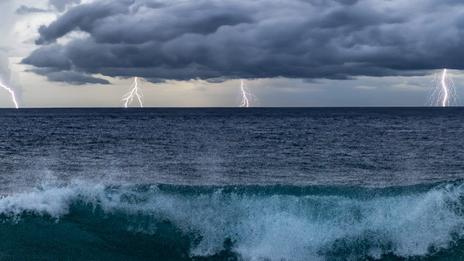 Méditerranée : vents violents et orages sur la Corse et la Côte d’Azur