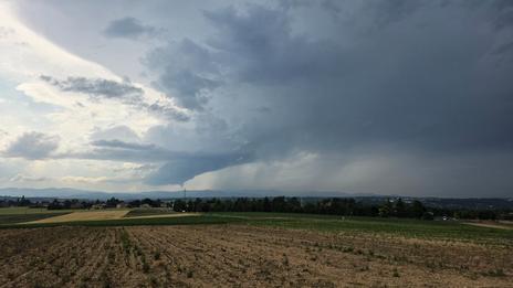 Orages de ce 4  juin 2025 : une très forte activité électrique et de la grêle