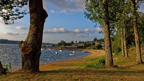 Le lac de Pareloup : l’Aveyron grandeur nature, version nautique