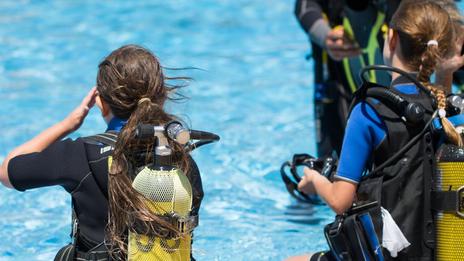 À partir de quel âge peut-on faire de la plongée sous-marine ? Et jusqu’à quand ?