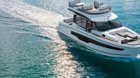 Merry Fisher 1095 Série 2 : Jeanneau dévoile une nouvelle ère de la croisière familiale