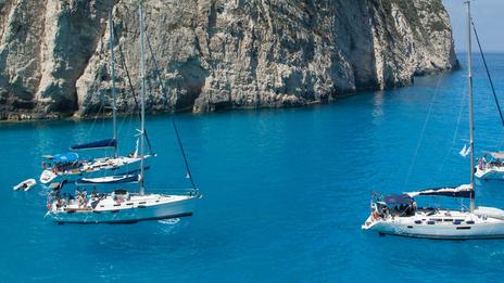 Naviguer en flottille avec Sunsail : l’aventure collective en toute liberté