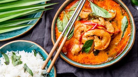 Les crevettes au curry et lait de coco : une escapade culinaire en Asie