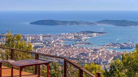 Toulon, joyau discret de la Côte d’Azur maritime