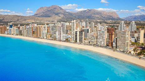 Benidorm, capitale du tourisme de masse en Espagne depuis Franco, 50 ans après