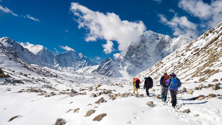 Everest : une violente tempête de neige piège des centaines d’alpinistes