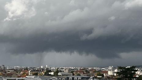 Tornade d'Ermont au nord de Paris lundi soir : la plus meurtrière depuis 17 ans en France