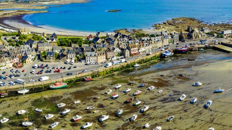 Mieux comprendre les marées et les courants pour améliorer ses navigations