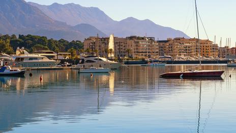 Comment bien équiper son bateau pour naviguer dans le froid : voiles, chauffage et électronique