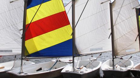 Apprendre la voile en Optimist : un dispositif cohérent pour les jeunes