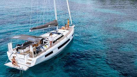 Salon Nautique de Marseille 2025 : Dufour expose sa gamme complète à flot