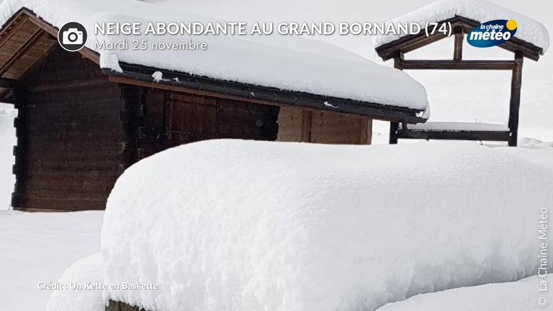 Neige abondante en montagne :  jusqu'à 1,50 m à 2200 m dans les Alpes