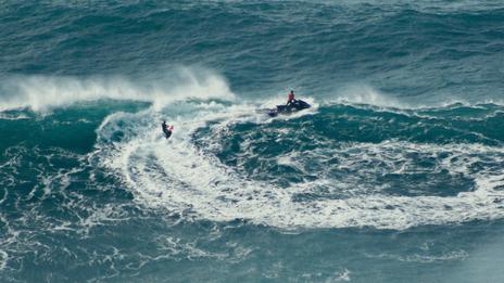 Top 10 des plus beaux spots de surf d’hiver en Europe