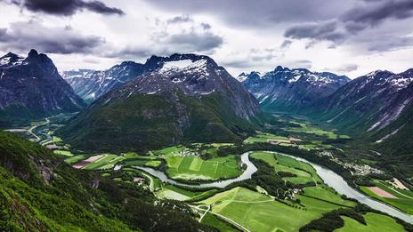 Fonte rapide du manteau neigeux : une situation compliquée pour les montagnes