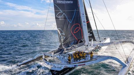 Alexia Barrier - The Famous Project : "on a failli décider d'arrêter"