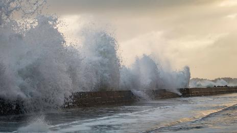 « Bombe météorologique » dans l’Atlantique : de quoi parle-t-on vraiment ?