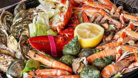 Repas de Noël : comment éviter les restes de poissons et fruits de mer ?