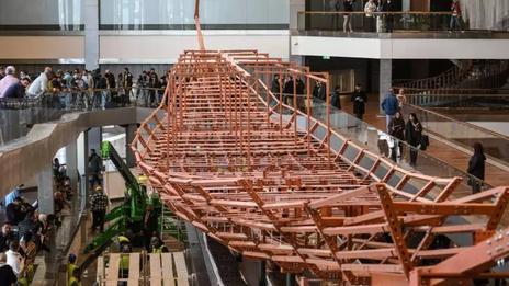 Egypte: la plus ancienne barque pharaonique va être restaurée en public