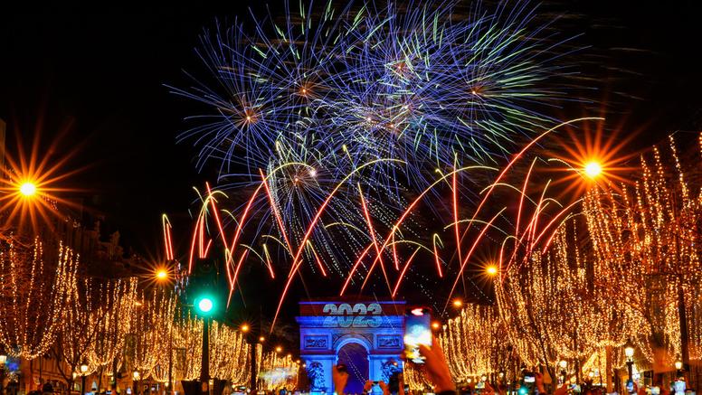 Feu d'artifice à Paris pour le réveillon de la Saint-Sylvestre : quel temps va-t-il faire pour le spectacle ?