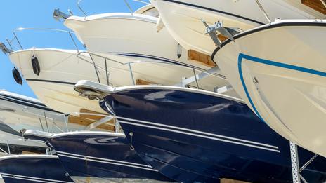 La fin annoncée du tout polyester : mythe ou véritable tournant industriel ?