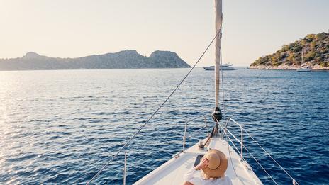 Gestion-location : est-ce vraiment rentable d’acheter un bateau pour le louer ?