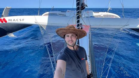 Guirec Soudée franchit l’équateur en moins de 10 jours et entre dans l’hémisphère sud