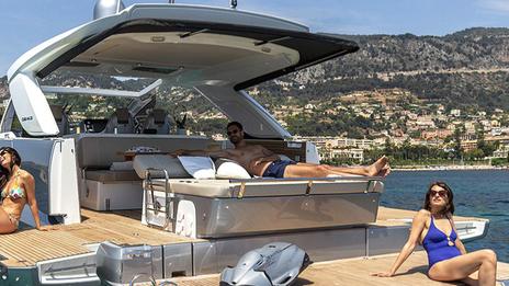Le luxe à la journée : quand les day boats de moins de 10 mètres jouent dans la cour des yachts