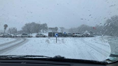 Suivi neige et verglas : attention aux pluies verglaçantes sur les Pays de la Loire, la neige arrive à Paris