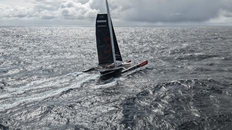 Trophée Jules Verne :  un début d’Atlantique Sud tonique pour The Famous Project