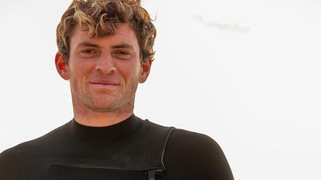 VIDÉO – Un Français établit un record du monde de saut en kitesurf en pleine tempête Goretti