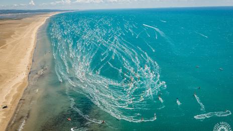 Défi Wind Gruissan 2026 : la plus grande ligne de départ du monde se prépare en Méditerranée