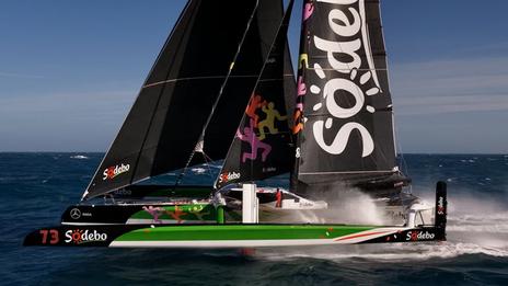 Après un mois sur sa tentative de Trophée Jules Verne, Sodebo Ultim 3 garde une longueur d’avance
