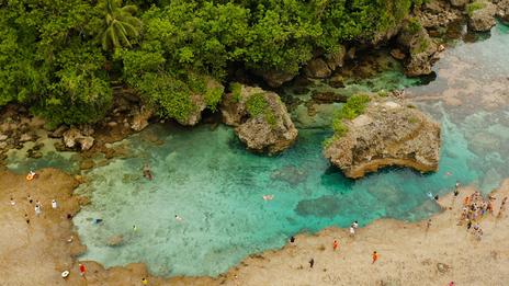 Philippines : le bassin cristallin de Magpupungko