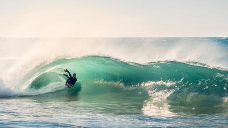 Agadir accueille les Championnats du Monde de Bodyboard 2026