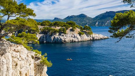 Top 5 des zones les plus adaptées au kayak de mer en hiver