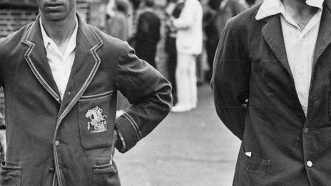 Le blazer, une veste née sur l’eau entre sport, clubs et traditions nautiques