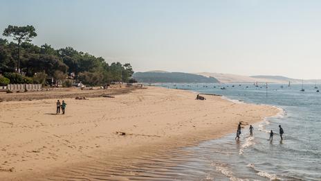« La vie de notre fils a été volée » : à Arcachon, un drame relance le débat sur l’homicide maritime