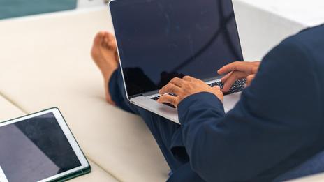 Téléphones, drones, trottinettes… le nouveau point faible de la sécurité à bord ?