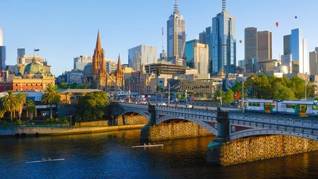 À l’approche du Grand Prix de Formule 1, Melbourne dévoile sa baie entre plages urbaines et escapades maritimes