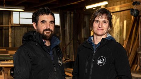 « Redonner vie aux bateaux de tradition, c’est prolonger leur histoire » : le chantier du Tanet, spécialiste de la restauration de bateaux en bois en Bretagne