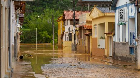 Pluies torrentielles au Brésil : 36 morts et des dizaines de disparus